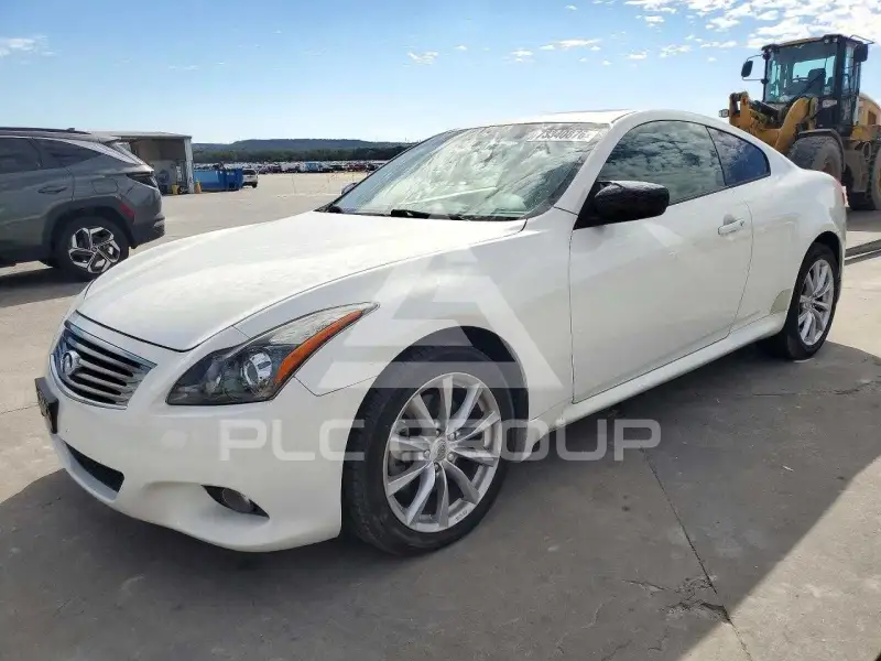 2011 Infinity G37 photo