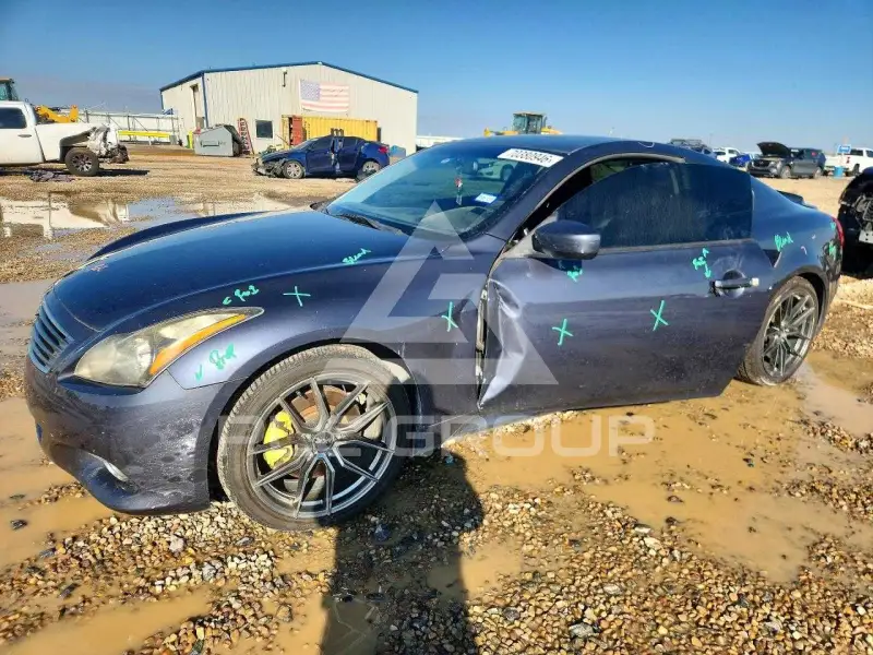 2011 Infinity G37 photo