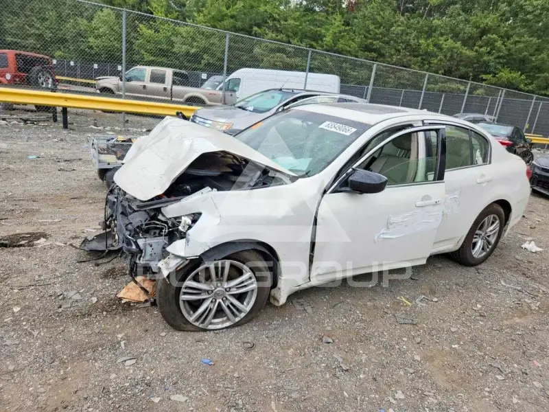 2011 Infinity G37 photo