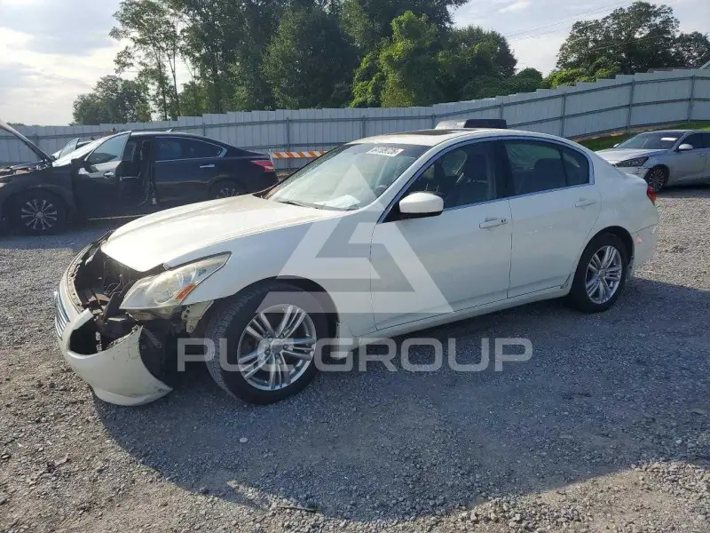 2011 Infinity G37 photo