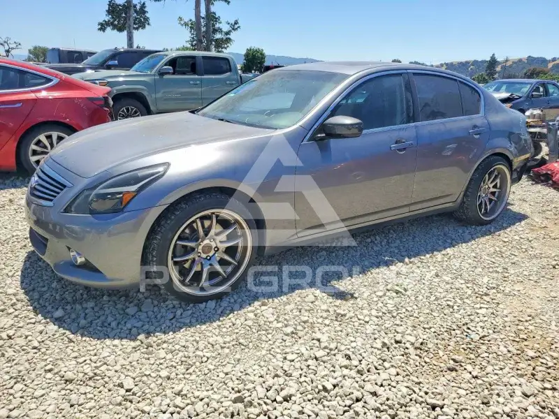2011 Infinity G37 photo