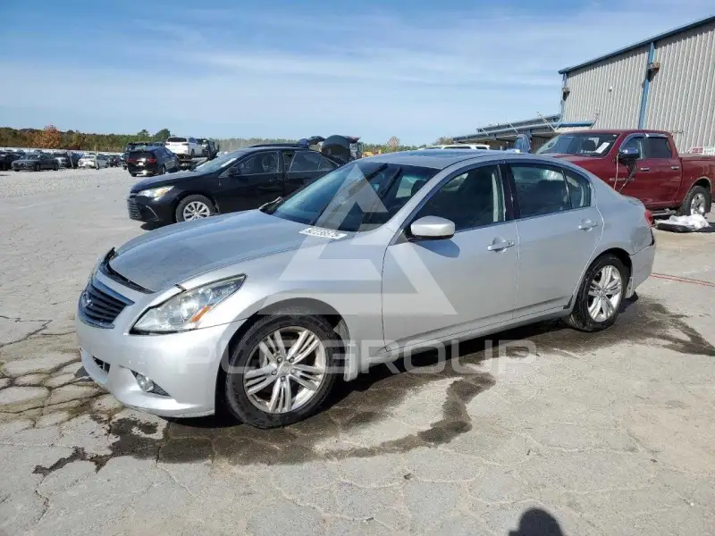 2011 Infinity G37 photo