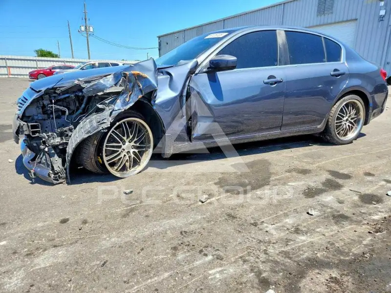 2011 Infinity G37 photo