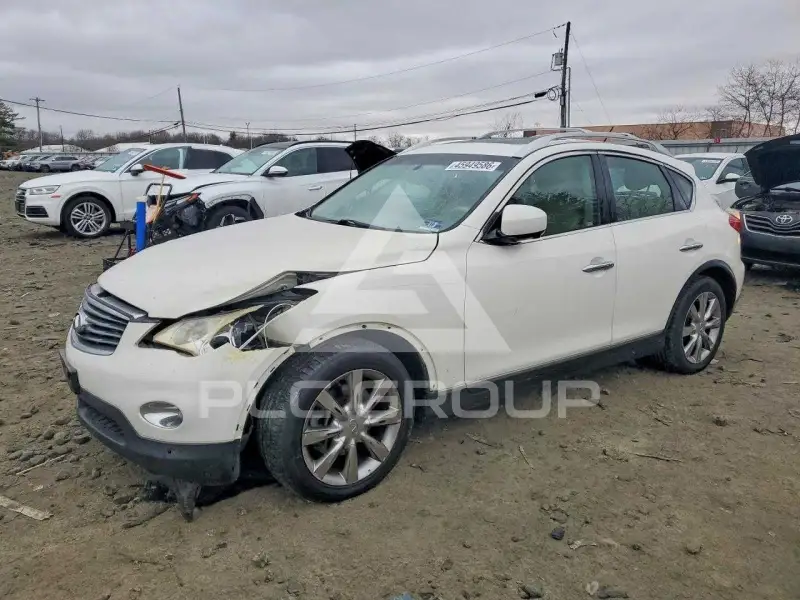 2011 Infinity EX35 photo