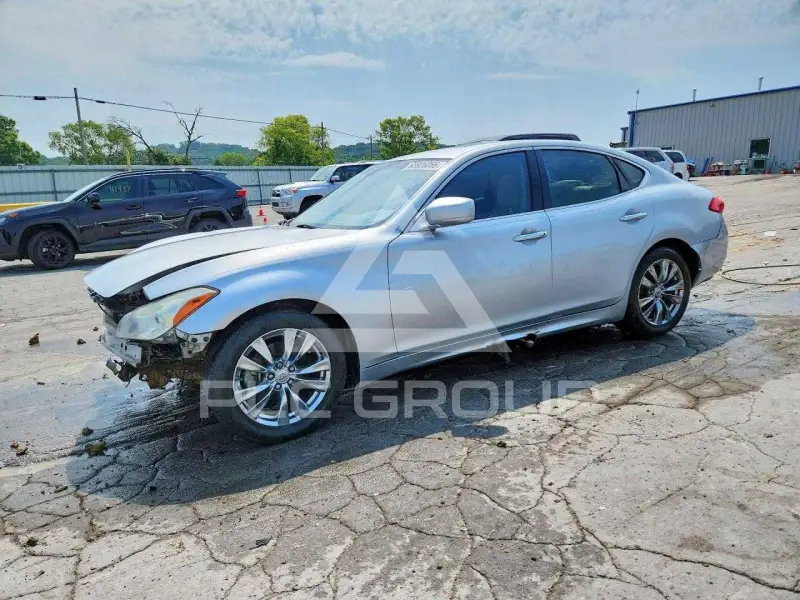 2011 Infinity M37 фото