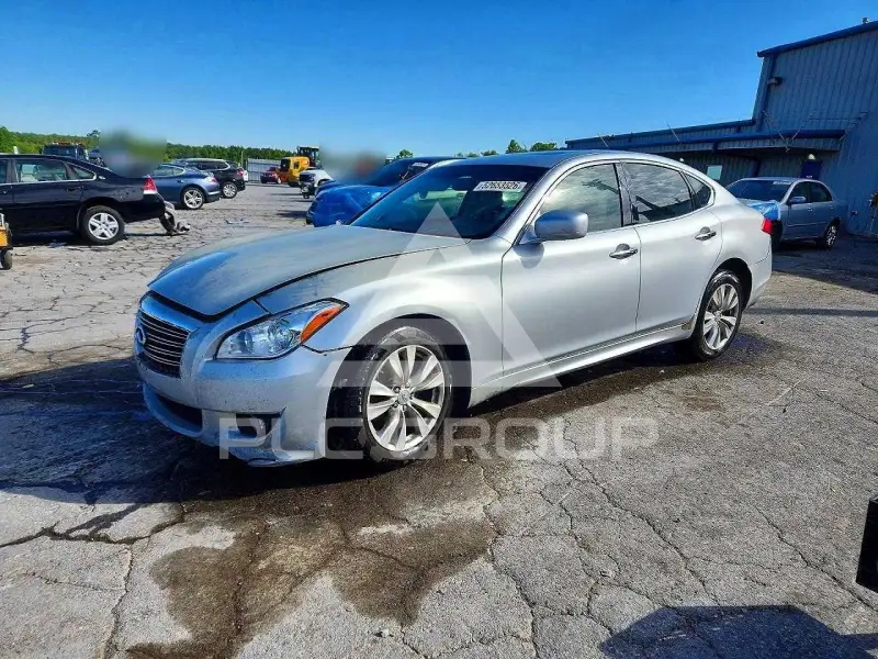 2011 Infinity M37 фото