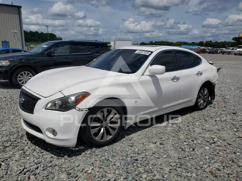 2011 Infinity M37 photo