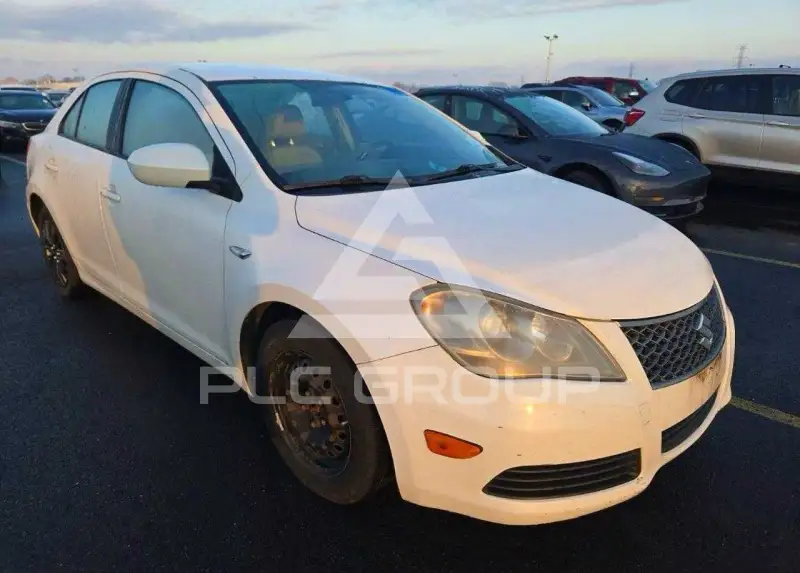 2011 Suzuki KIZASHI фото