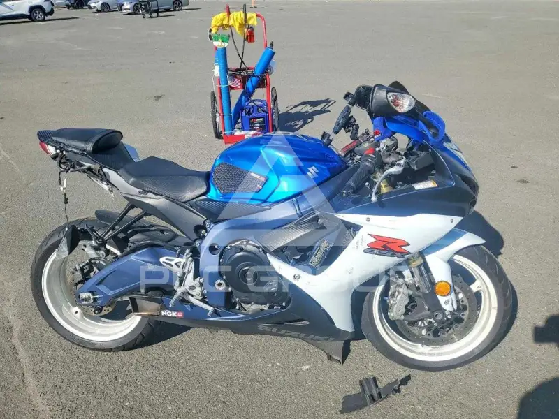 2011 Suzuki GSX фото
