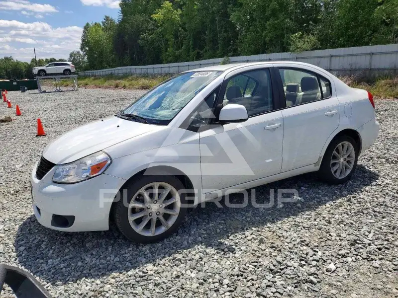 2011 Suzuki SX4 фото