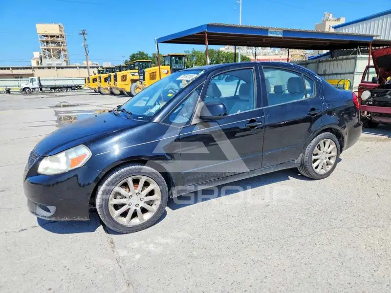 2011 Suzuki SX4 photo