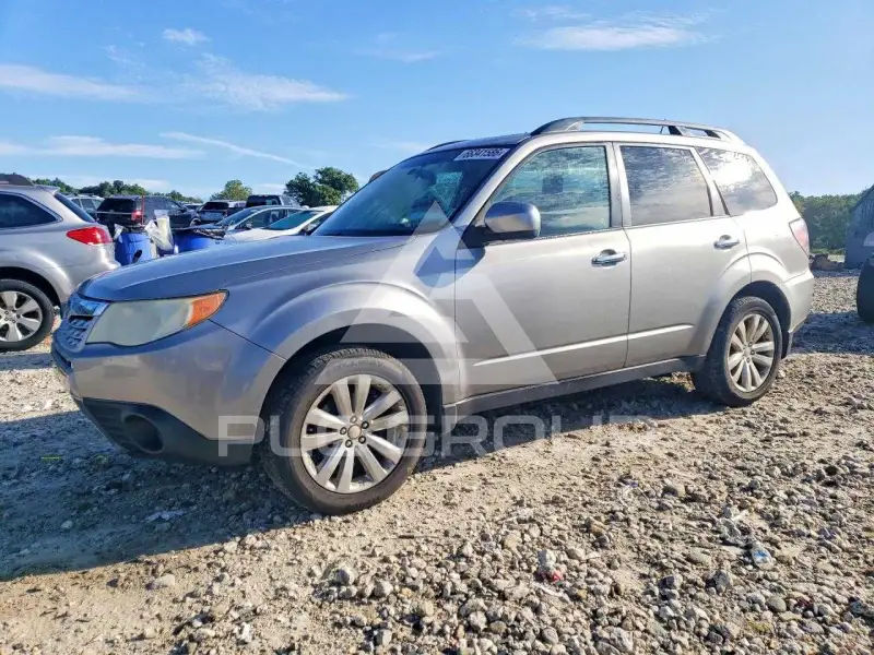 2011 Subaru Forester photo