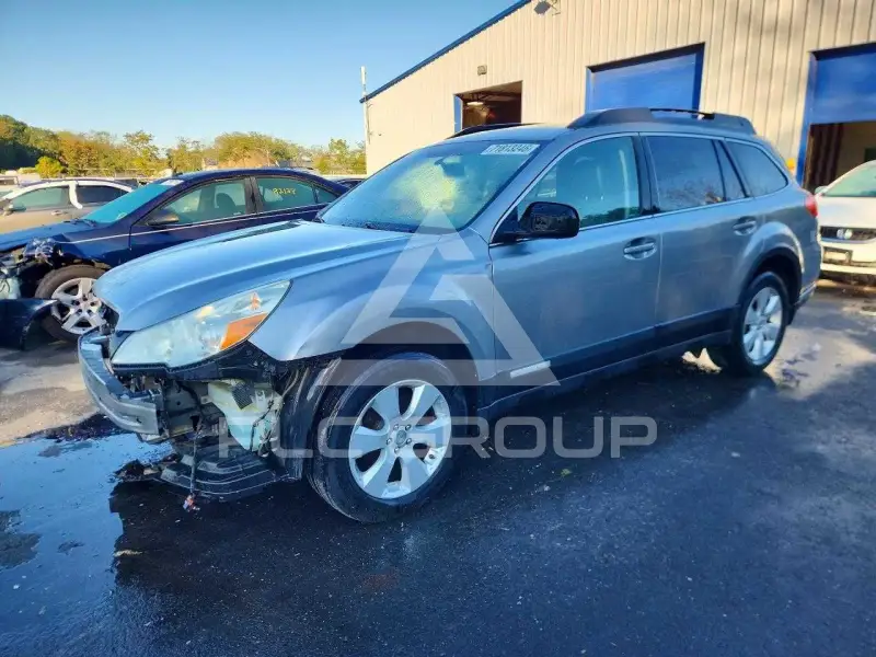 2011 Subaru Outback photo