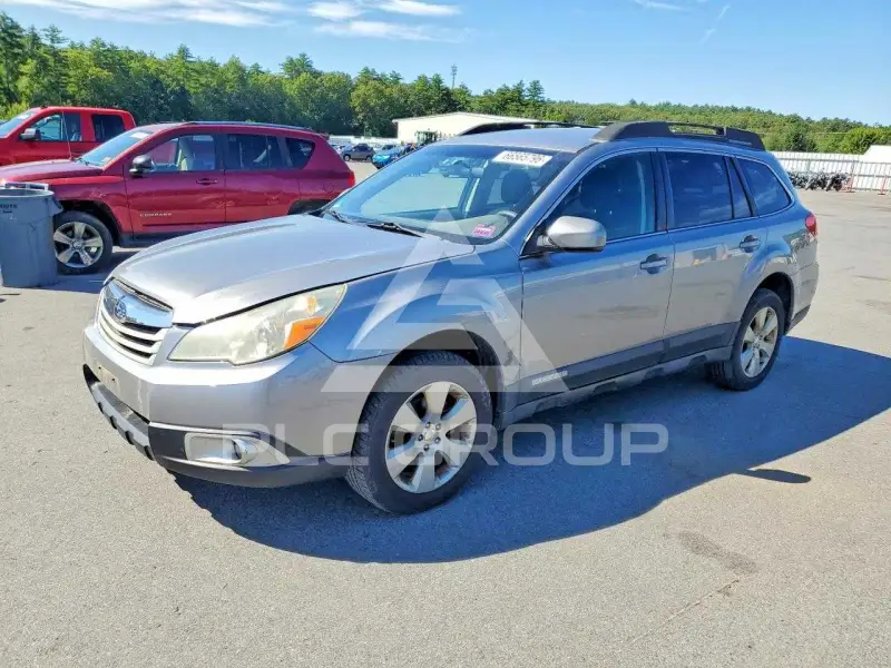2011 Subaru Outback photo