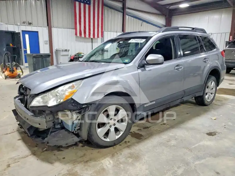 2011 Subaru Outback photo