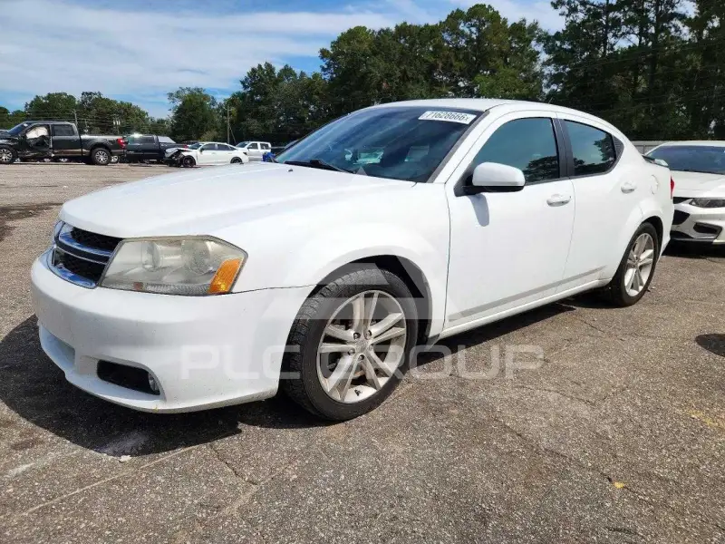 2011 Dodge AVENGER photo