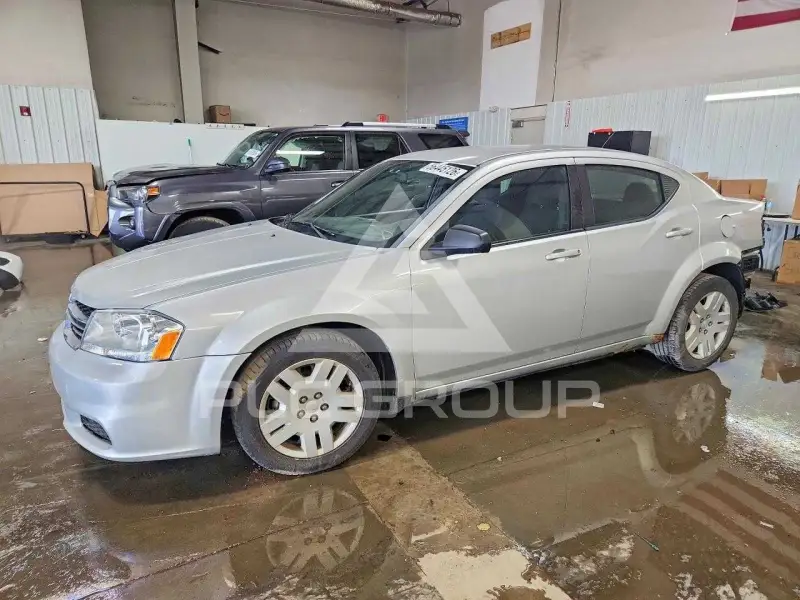 2011 Dodge AVENGER photo