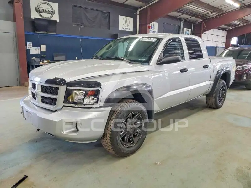 2011 Dodge DAKOTA фото