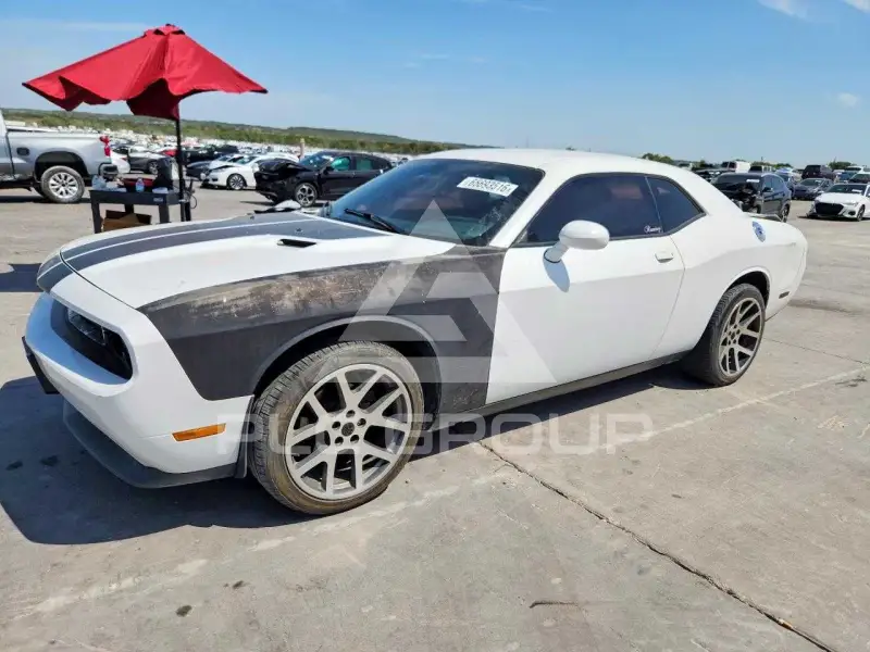 2011 Dodge CHALLENGER photo