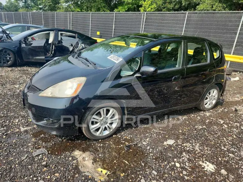 2011 Honda FIT photo