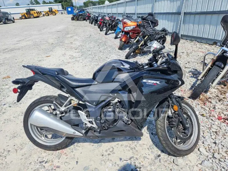 2011 Honda CBR фото