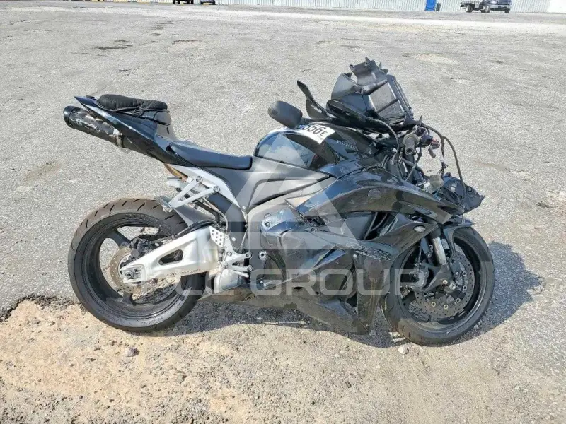 2011 Honda CBR photo