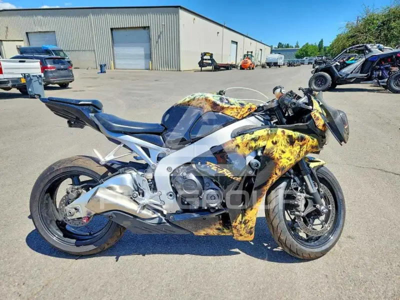 2011 Honda CBR фото