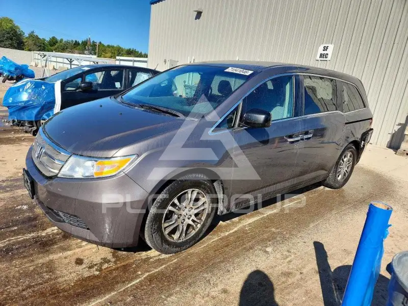 2011 Honda ODYSSEY фото