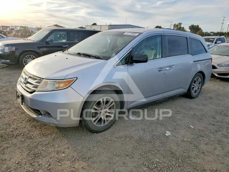 2011 Honda ODYSSEY photo