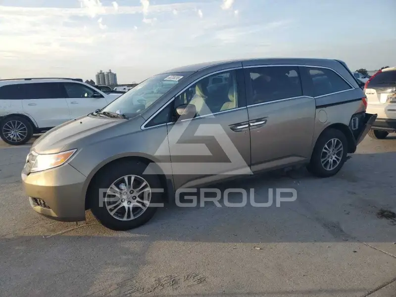 2011 Honda ODYSSEY photo