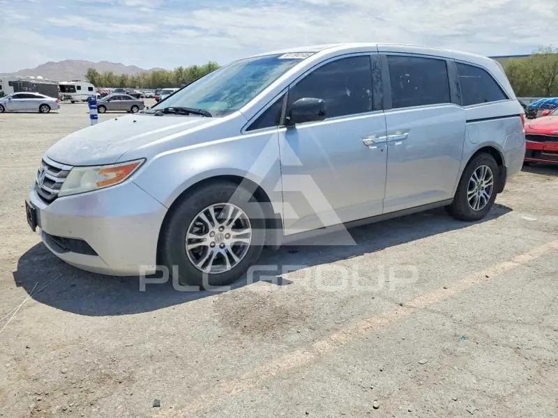 2011 Honda ODYSSEY photo