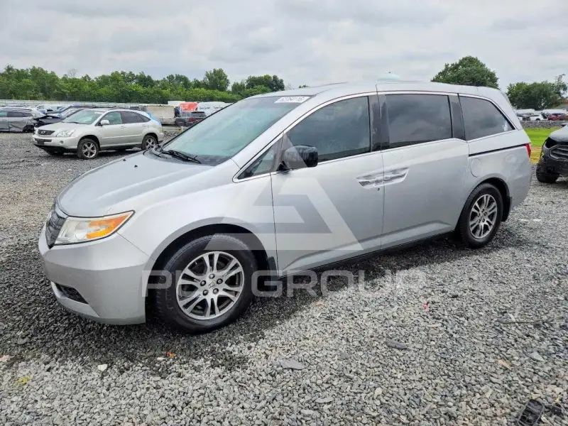 2011 Honda ODYSSEY фото