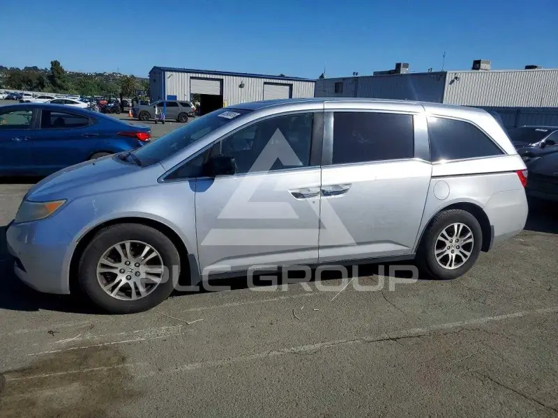 2011 Honda ODYSSEY фото