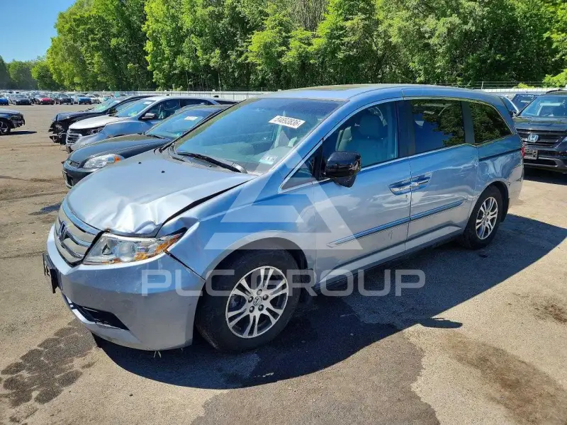 2011 Honda ODYSSEY фото