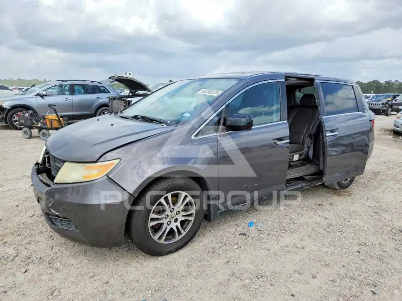 2011 Honda ODYSSEY photo