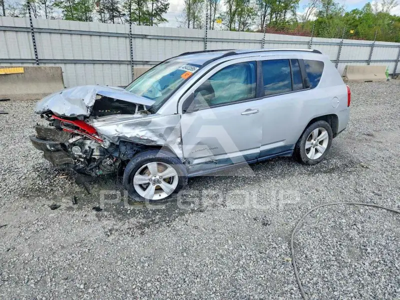 2011 Jeep COMPASS photo
