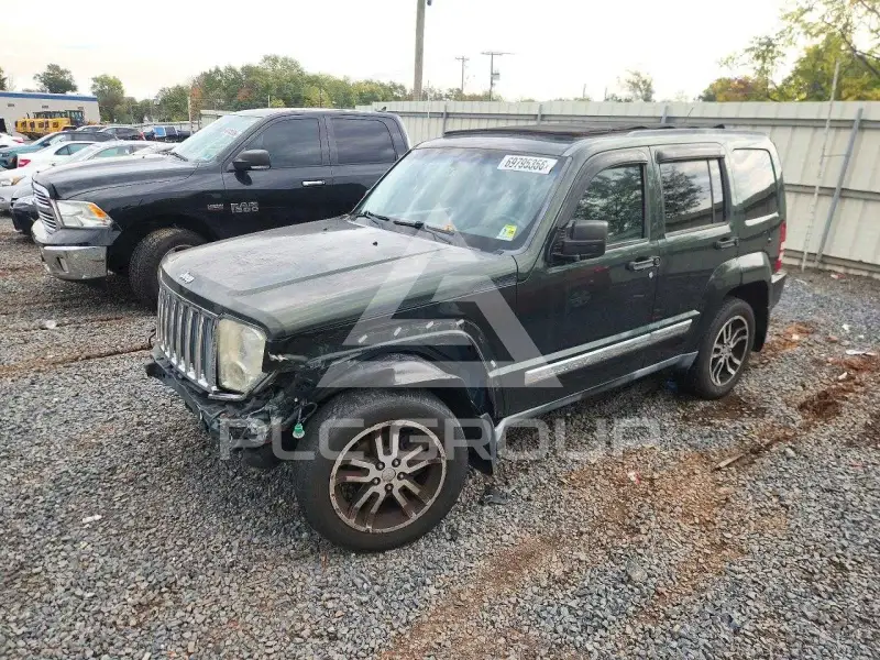 2011 Jeep LIBERTY фото
