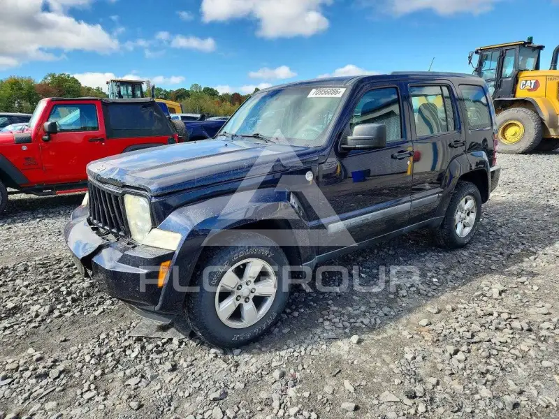2011 Jeep LIBERTY photo