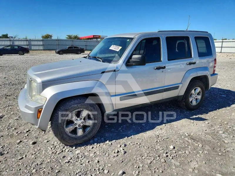 2011 Jeep LIBERTY photo