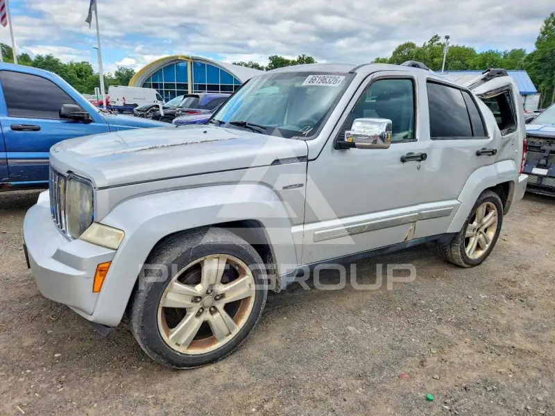 2011 Jeep LIBERTY фото