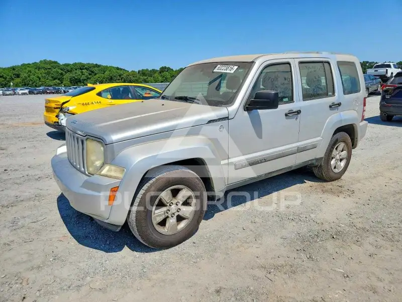 2011 Jeep LIBERTY фото