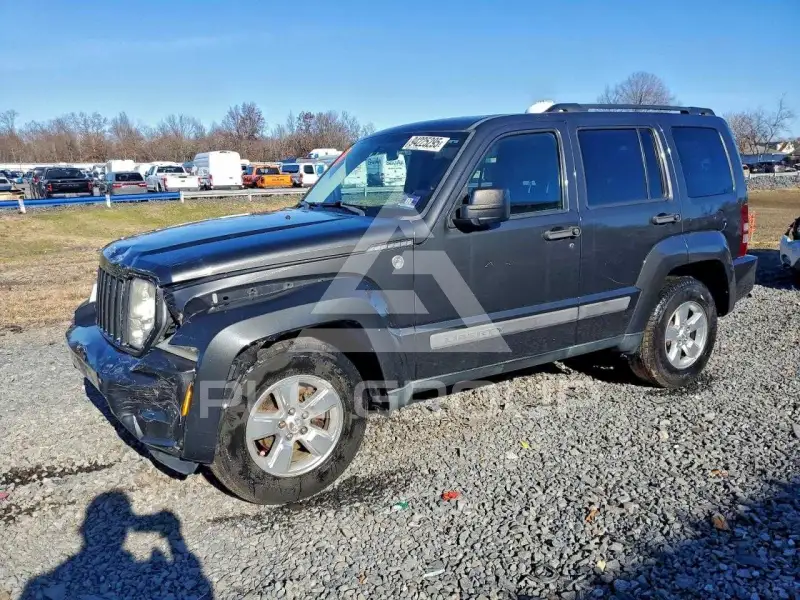 2011 Jeep LIBERTY фото