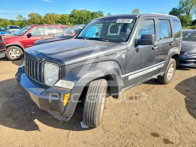 2011 Jeep LIBERTY фото