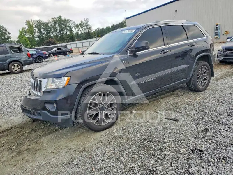 2011 Jeep CHEROKEE photo