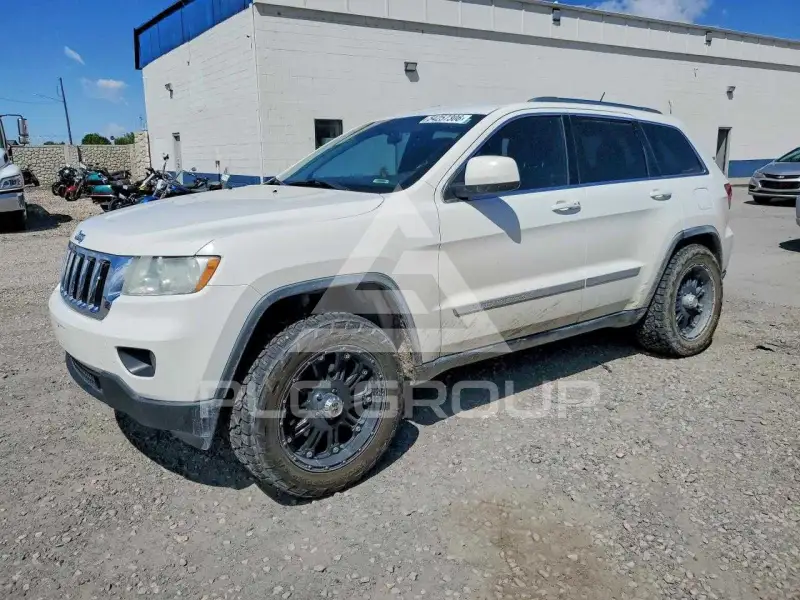 2011 Jeep CHEROKEE photo