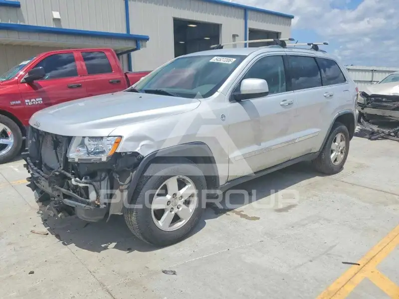 2011 Jeep CHEROKEE фото