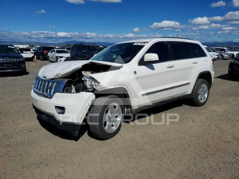 2011 Jeep CHEROKEE photo