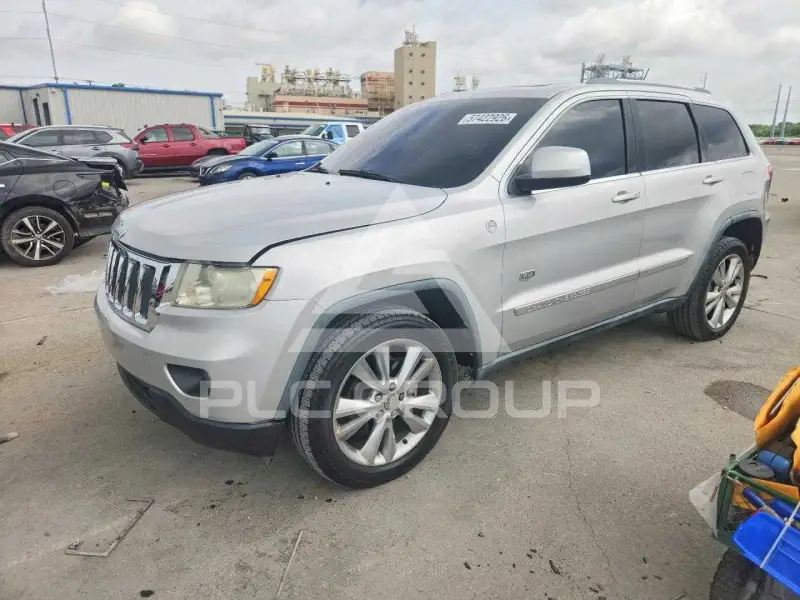 2011 Jeep CHEROKEE photo