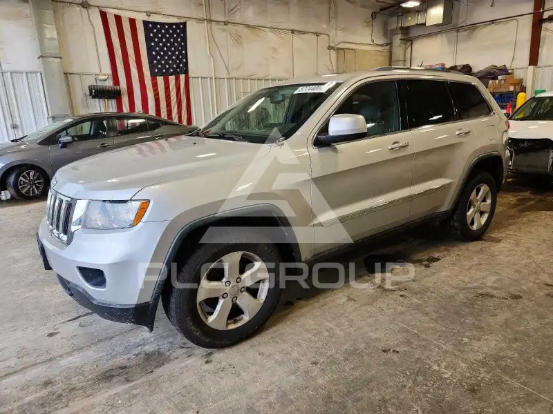 2011 Jeep CHEROKEE photo