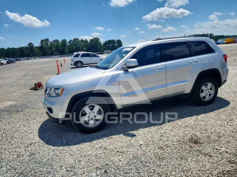 2011 Jeep CHEROKEE фото